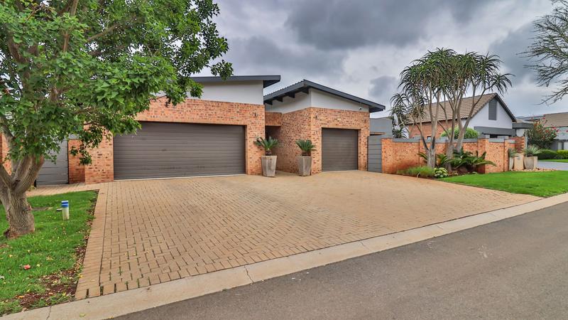 4 Bedroom Property for Sale in Midstream Ridge Gauteng