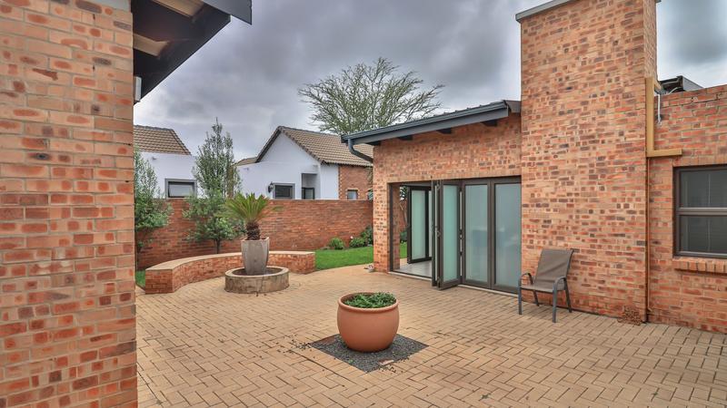 4 Bedroom Property for Sale in Midstream Ridge Gauteng