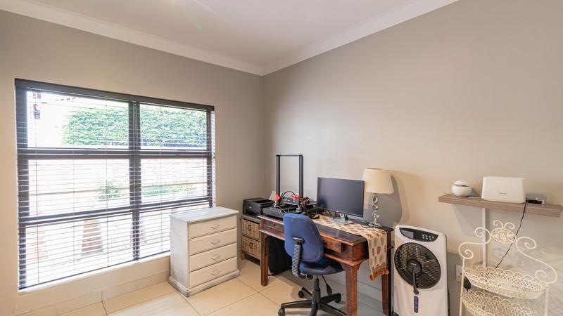 4 Bedroom Property for Sale in Midstream Ridge Gauteng