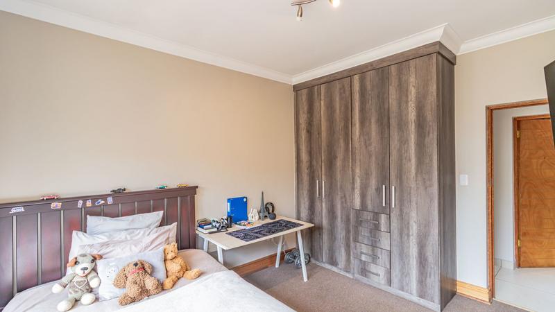 4 Bedroom Property for Sale in Midstream Ridge Gauteng