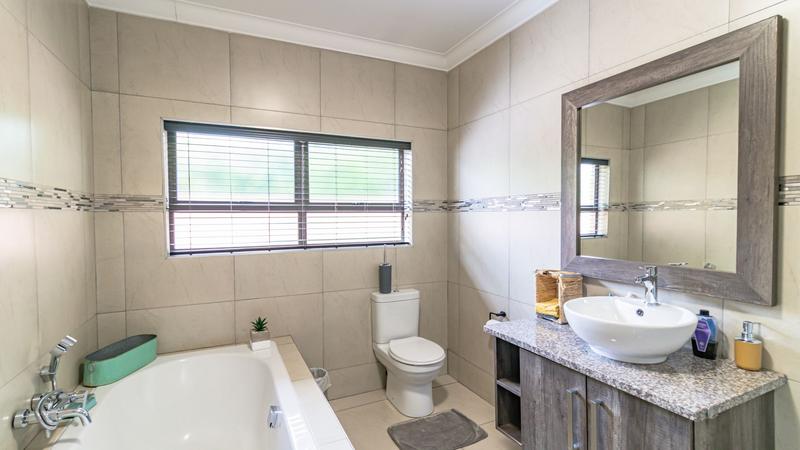 4 Bedroom Property for Sale in Midstream Ridge Gauteng
