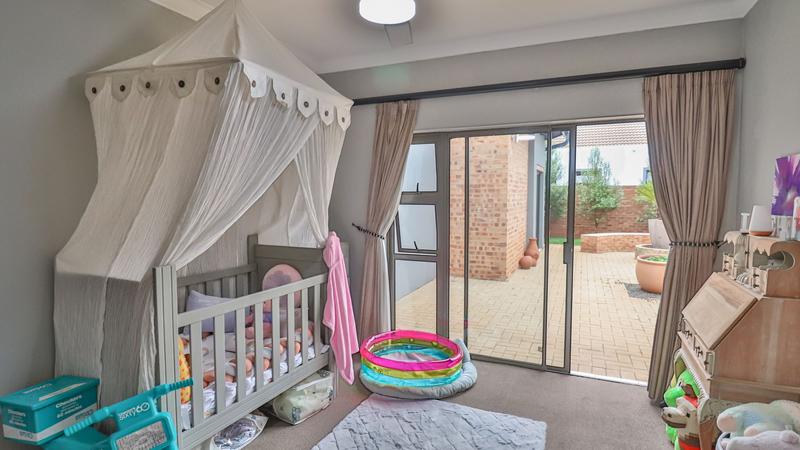 4 Bedroom Property for Sale in Midstream Ridge Gauteng