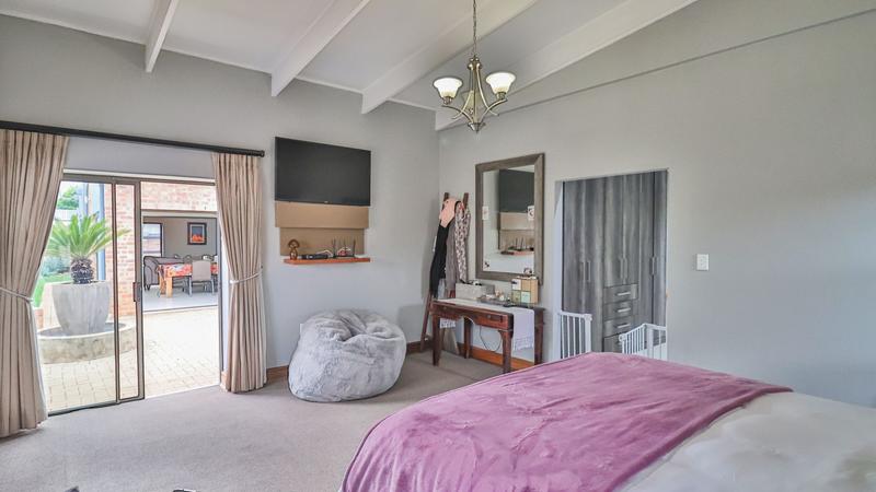 4 Bedroom Property for Sale in Midstream Ridge Gauteng