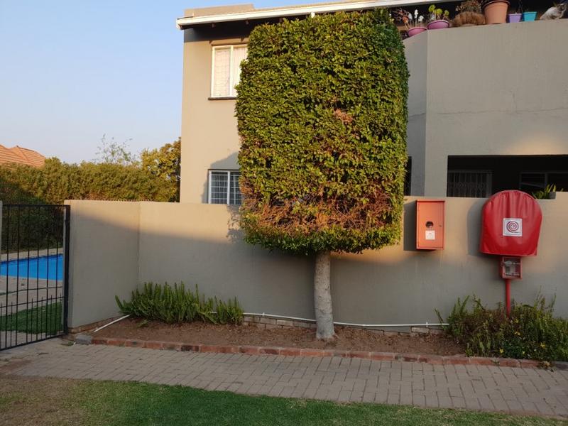 To Let 2 Bedroom Property for Rent in Sundowner Gauteng