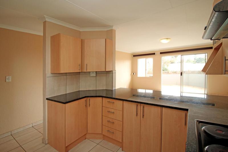 To Let 2 Bedroom Property for Rent in Sundowner Gauteng
