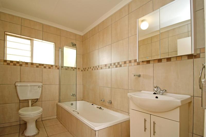 To Let 2 Bedroom Property for Rent in Sundowner Gauteng