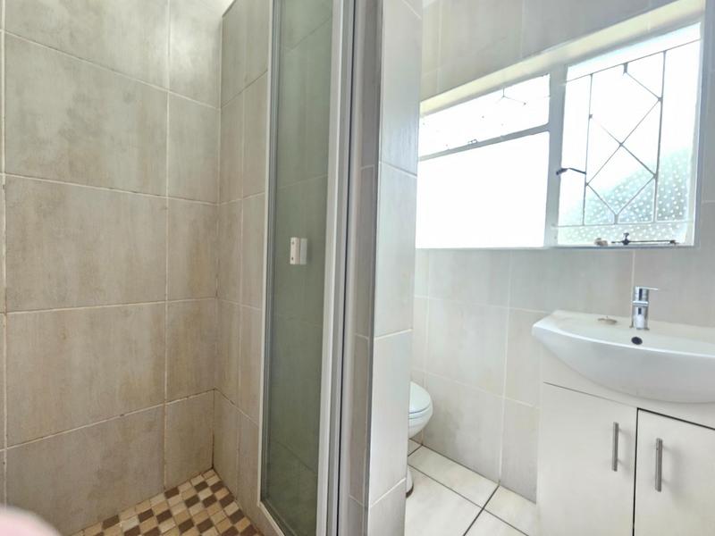 5 Bedroom Property for Sale in Constantia Kloof Gauteng