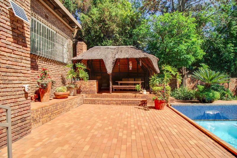 4 Bedroom Property for Sale in Helderkruin Gauteng