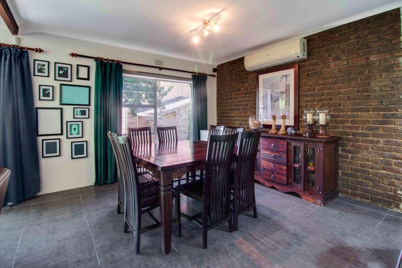 4 Bedroom Property for Sale in Helderkruin Gauteng