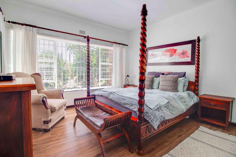 4 Bedroom Property for Sale in Helderkruin Gauteng