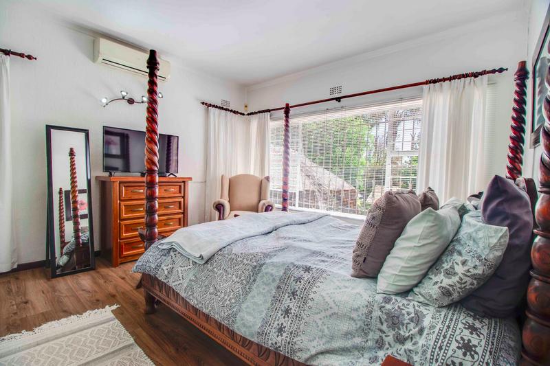 4 Bedroom Property for Sale in Helderkruin Gauteng