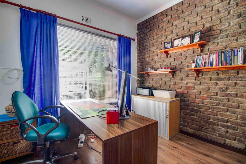 4 Bedroom Property for Sale in Helderkruin Gauteng