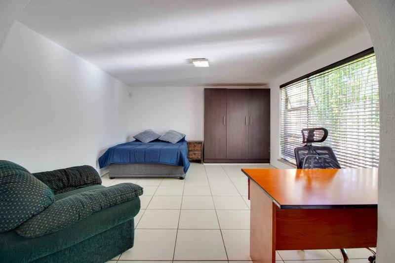 4 Bedroom Property for Sale in Helderkruin Gauteng