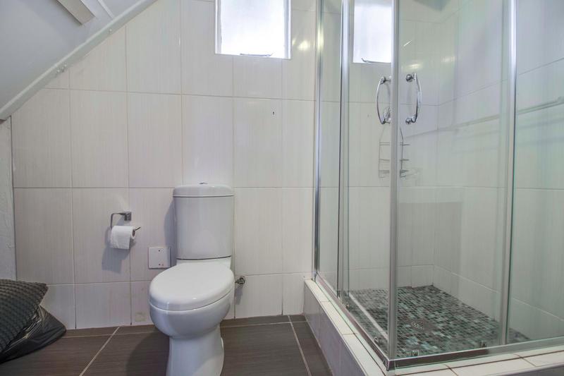 4 Bedroom Property for Sale in Helderkruin Gauteng