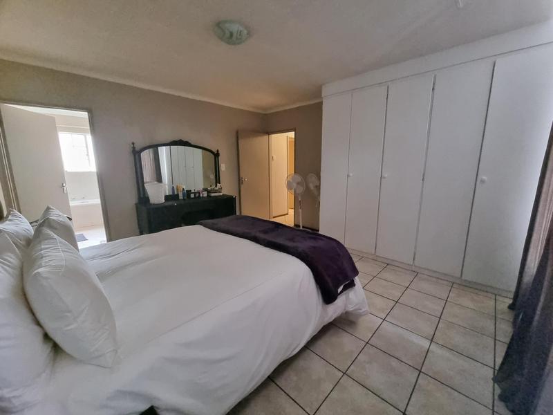 3 Bedroom Property for Sale in Ruimsig Gauteng