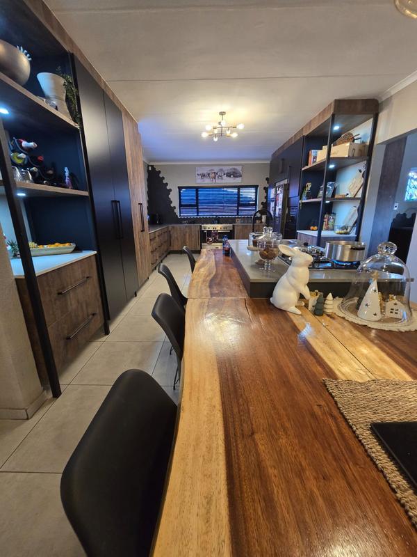 4 Bedroom Property for Sale in Edelweiss Gauteng