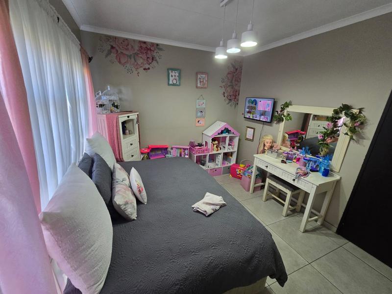 4 Bedroom Property for Sale in Edelweiss Gauteng