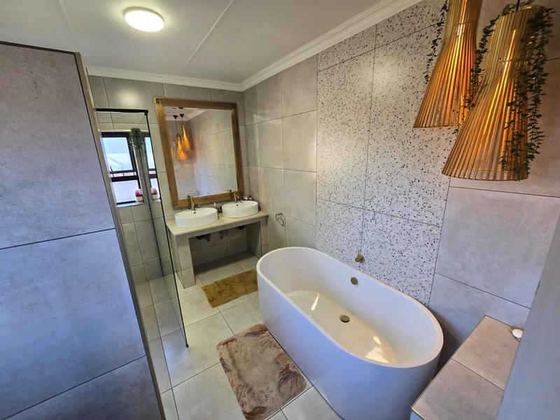 4 Bedroom Property for Sale in Edelweiss Gauteng