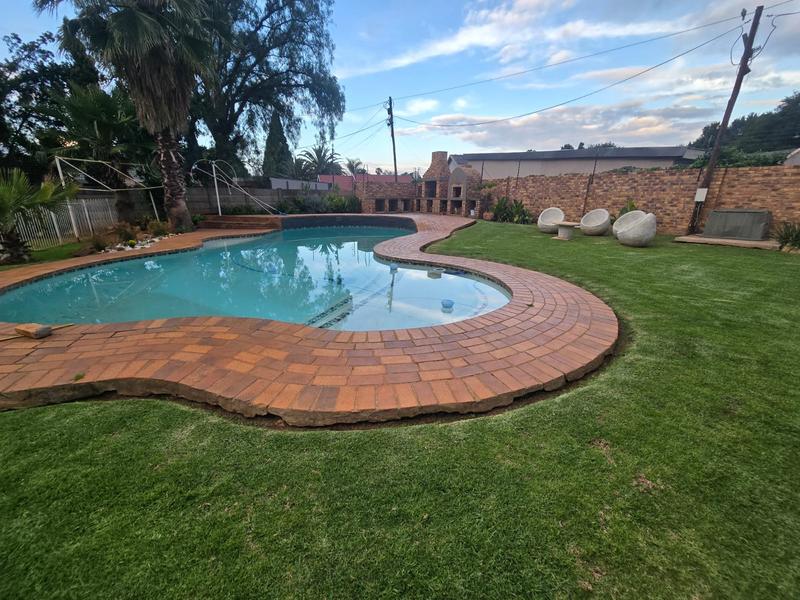 4 Bedroom Property for Sale in Edelweiss Gauteng