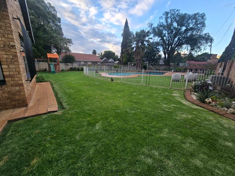 4 Bedroom Property for Sale in Edelweiss Gauteng