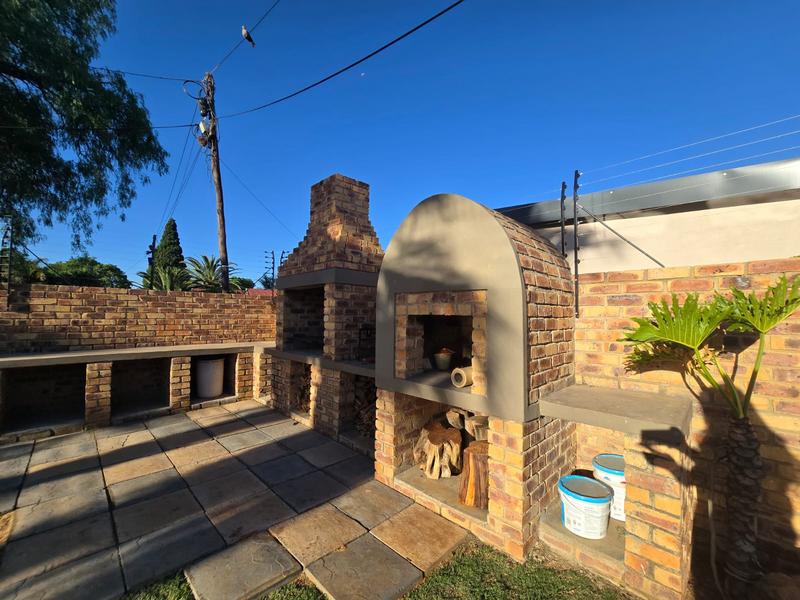 4 Bedroom Property for Sale in Edelweiss Gauteng