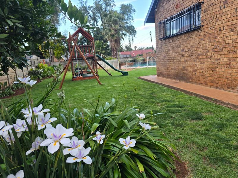 4 Bedroom Property for Sale in Edelweiss Gauteng