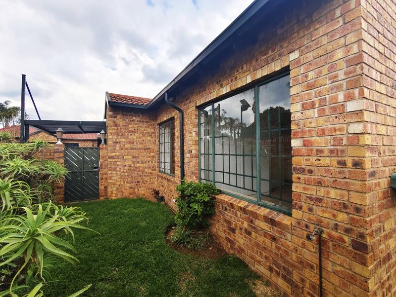2 Bedroom Property for Sale in Montana Gauteng