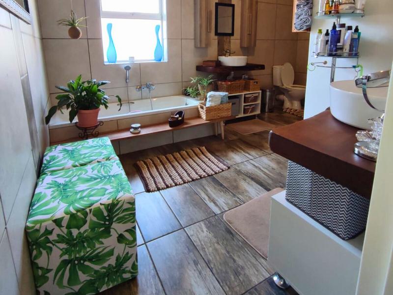 3 Bedroom Property for Sale in Van Riebeeck Park Gauteng