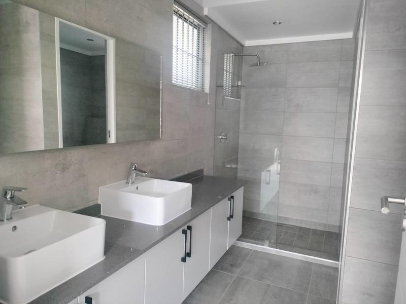 To Let 3 Bedroom Property for Rent in Ashlea Gardens Gauteng