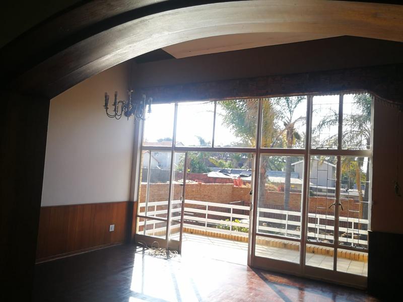 To Let 3 Bedroom Property for Rent in Waterkloof Ridge Gauteng