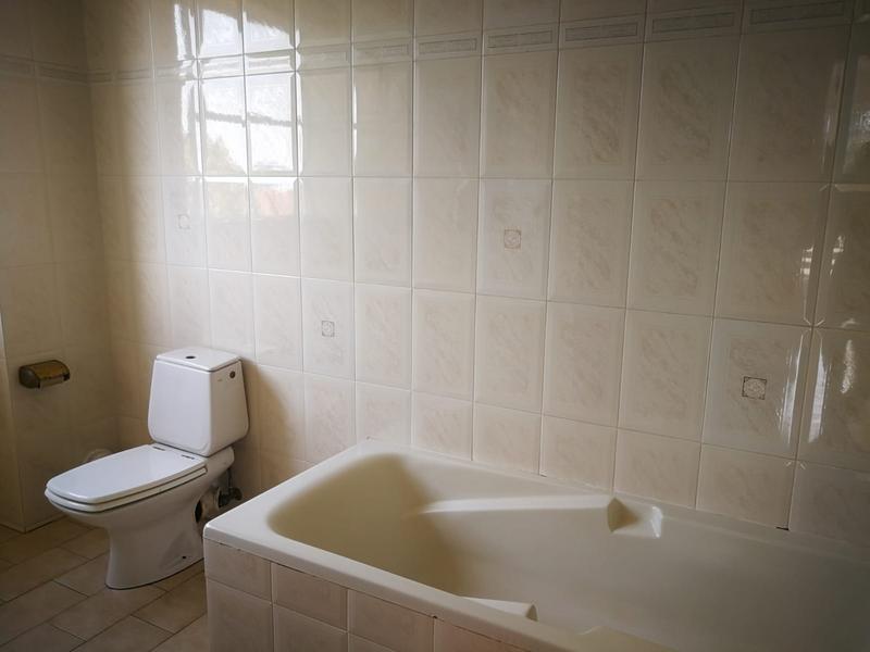 To Let 3 Bedroom Property for Rent in Waterkloof Ridge Gauteng