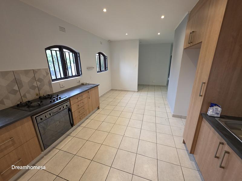 To Let 5 Bedroom Property for Rent in Parkmore Gauteng