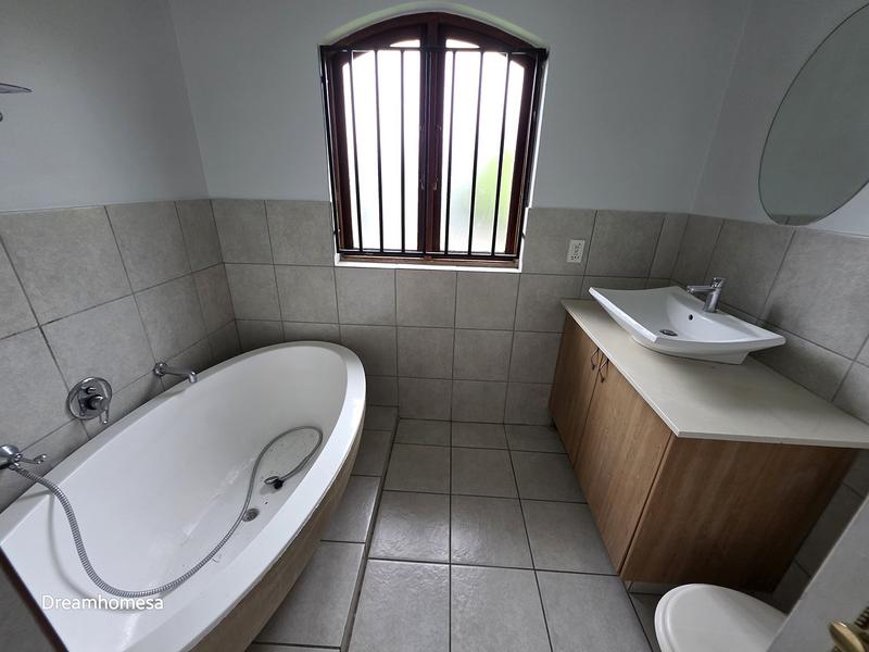 To Let 5 Bedroom Property for Rent in Parkmore Gauteng