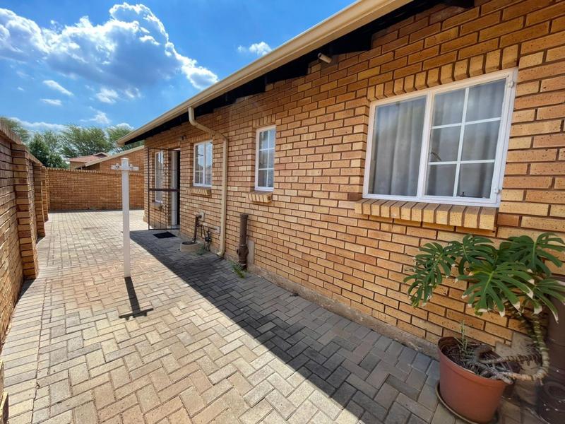 2 Bedroom Property for Sale in Montana Gauteng