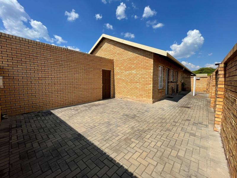 2 Bedroom Property for Sale in Montana Gauteng