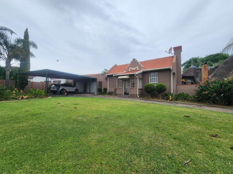 3 Bedroom Property for Sale in Brackenhurst Gauteng