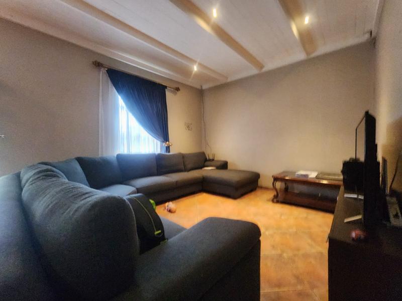 3 Bedroom Property for Sale in Brackenhurst Gauteng