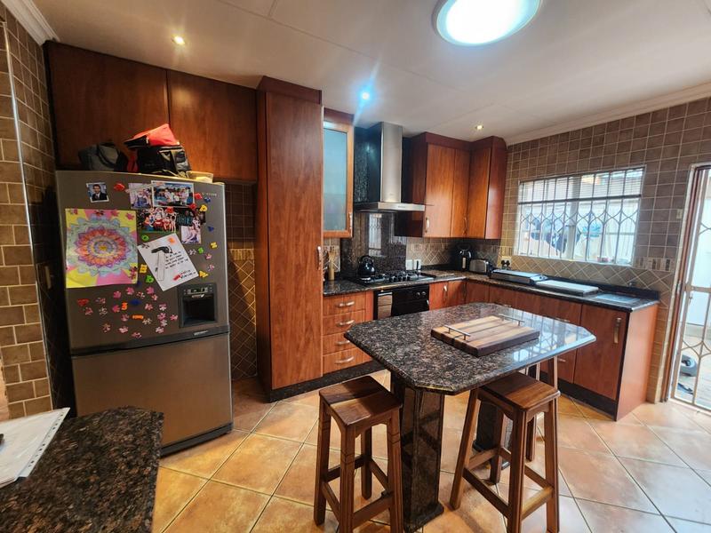 3 Bedroom Property for Sale in Brackenhurst Gauteng