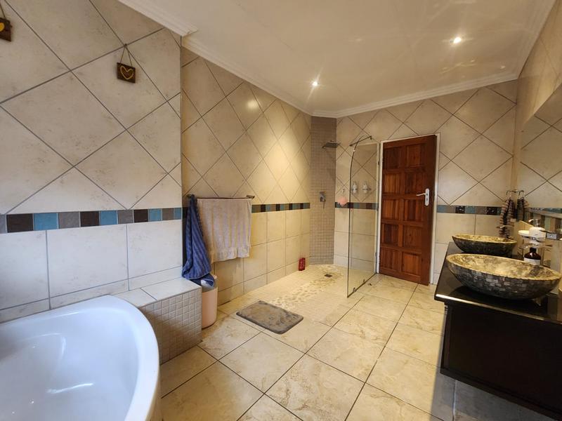 3 Bedroom Property for Sale in Brackenhurst Gauteng