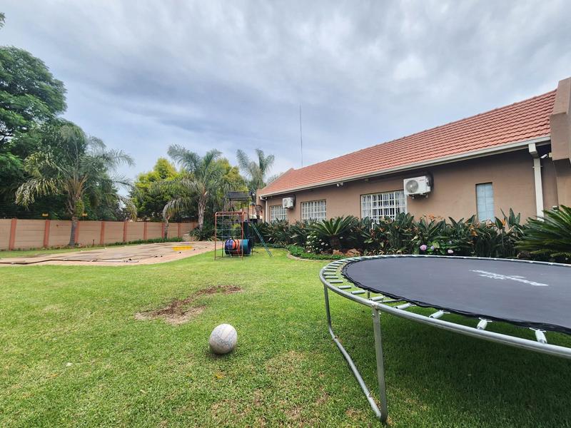 3 Bedroom Property for Sale in Brackenhurst Gauteng