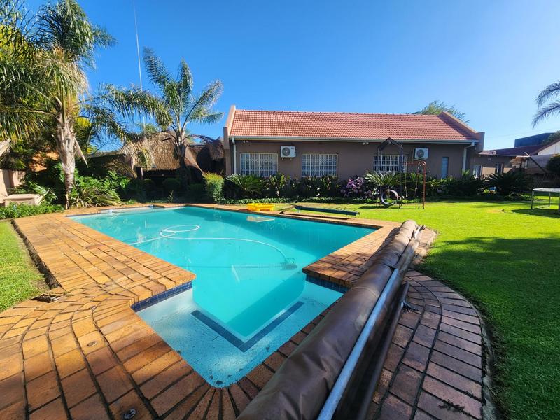 3 Bedroom Property for Sale in Brackenhurst Gauteng
