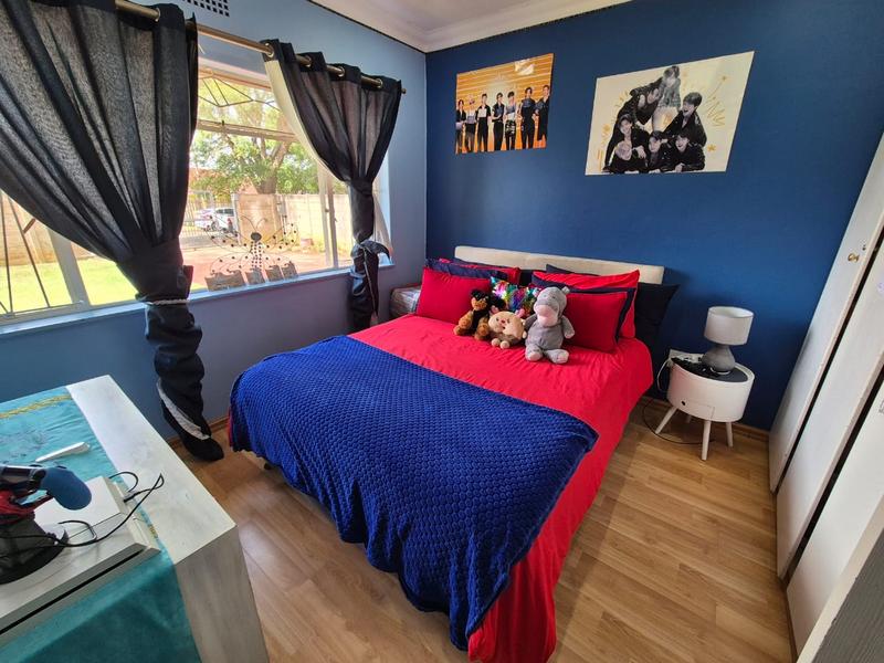 4 Bedroom Property for Sale in General Albertspark Gauteng