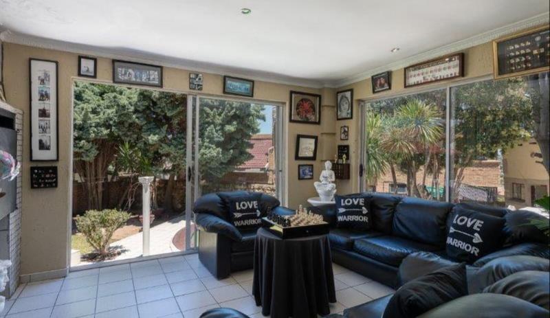 4 Bedroom Property for Sale in Winchester Hills Gauteng