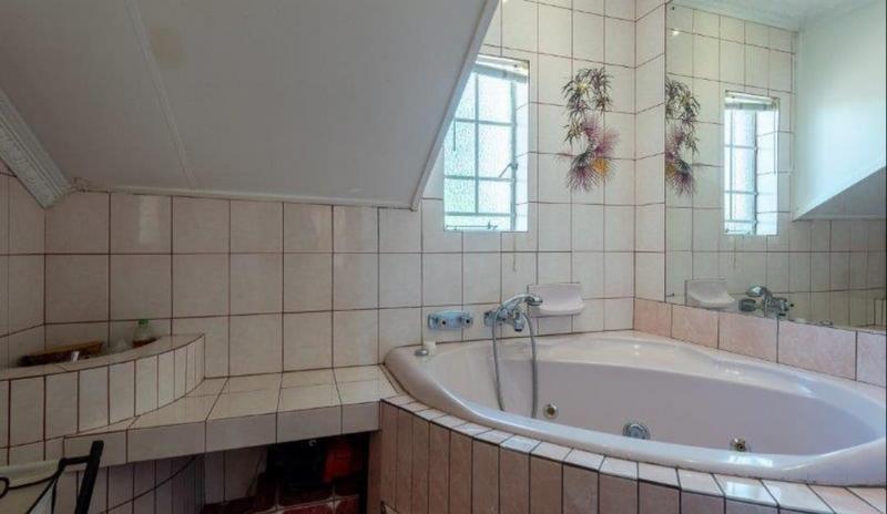 4 Bedroom Property for Sale in Winchester Hills Gauteng