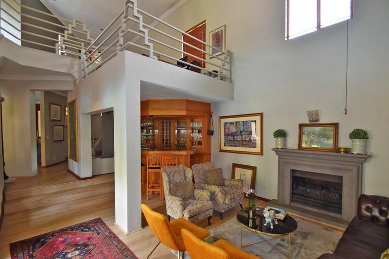 4 Bedroom Property for Sale in Benmore Gardens Gauteng