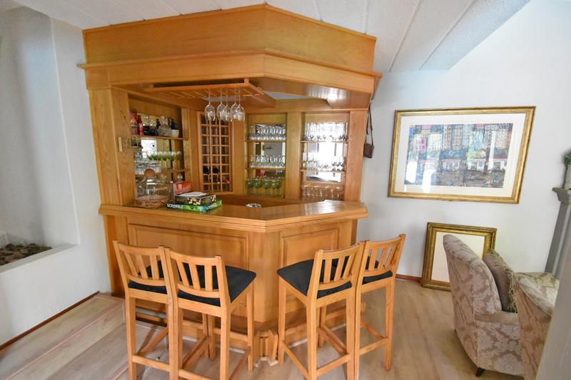 4 Bedroom Property for Sale in Benmore Gardens Gauteng