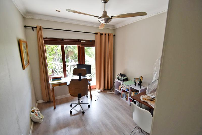 4 Bedroom Property for Sale in Benmore Gardens Gauteng