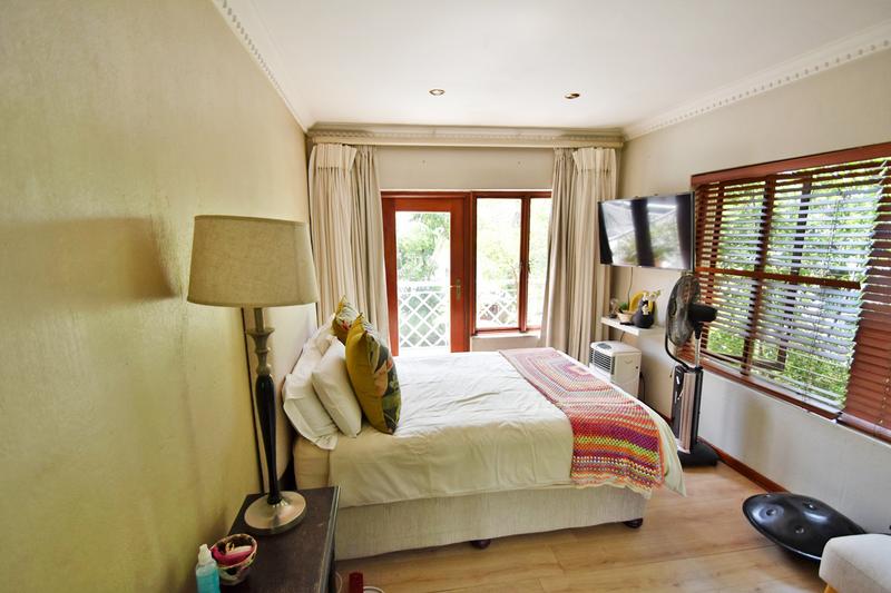 4 Bedroom Property for Sale in Benmore Gardens Gauteng