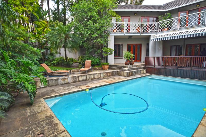 4 Bedroom Property for Sale in Benmore Gardens Gauteng