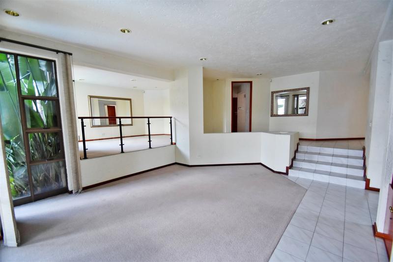 4 Bedroom Property for Sale in Benmore Gardens Gauteng